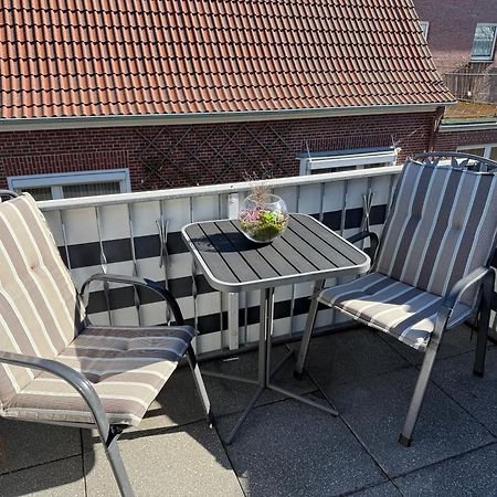 Hotel Peters Neuharlingersiel Eksteriør bilde