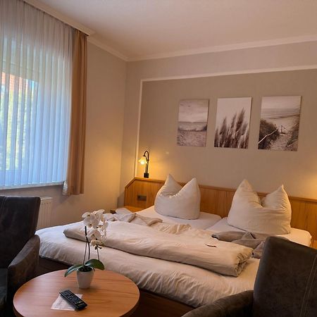 Hotel Peters Neuharlingersiel Eksteriør bilde