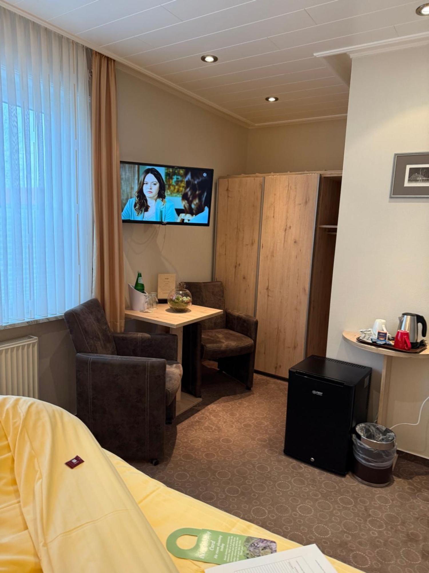 Hotel Peters Neuharlingersiel Eksteriør bilde