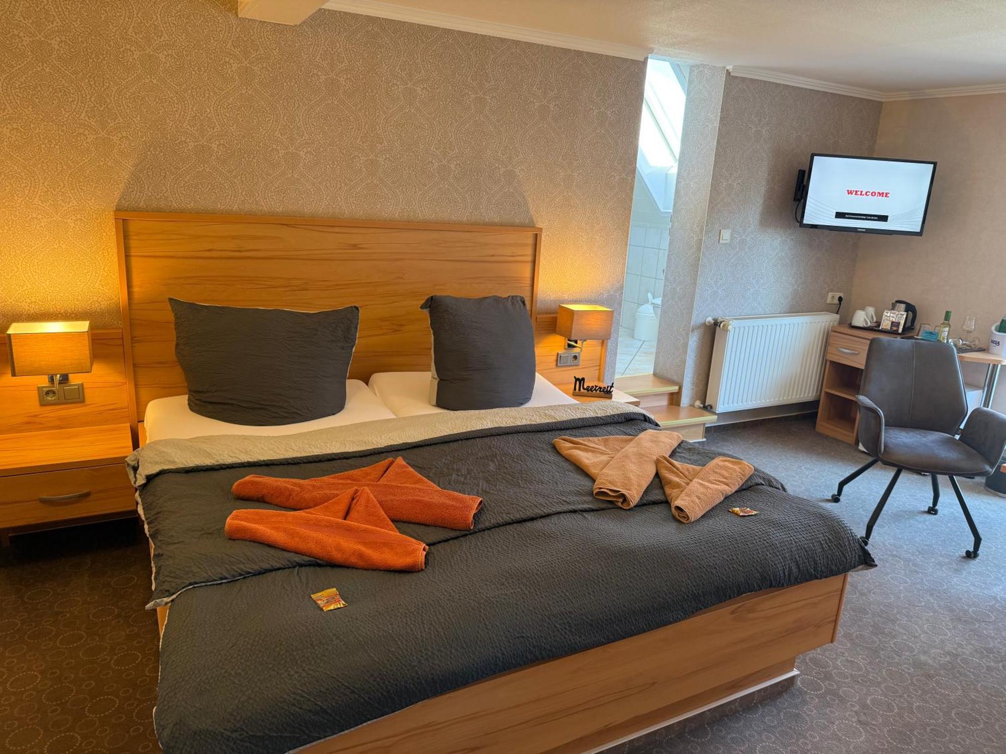 Hotel Peters Neuharlingersiel Eksteriør bilde