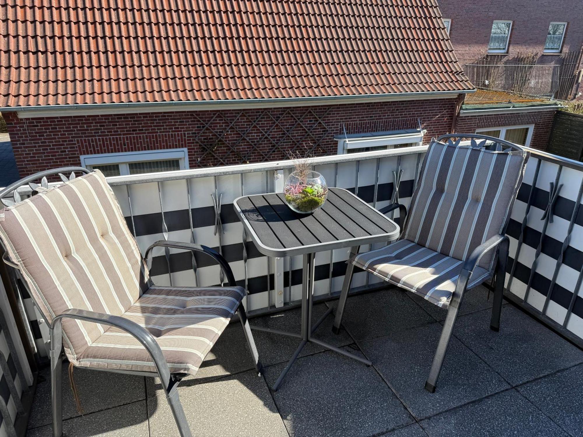 Hotel Peters Neuharlingersiel Eksteriør bilde